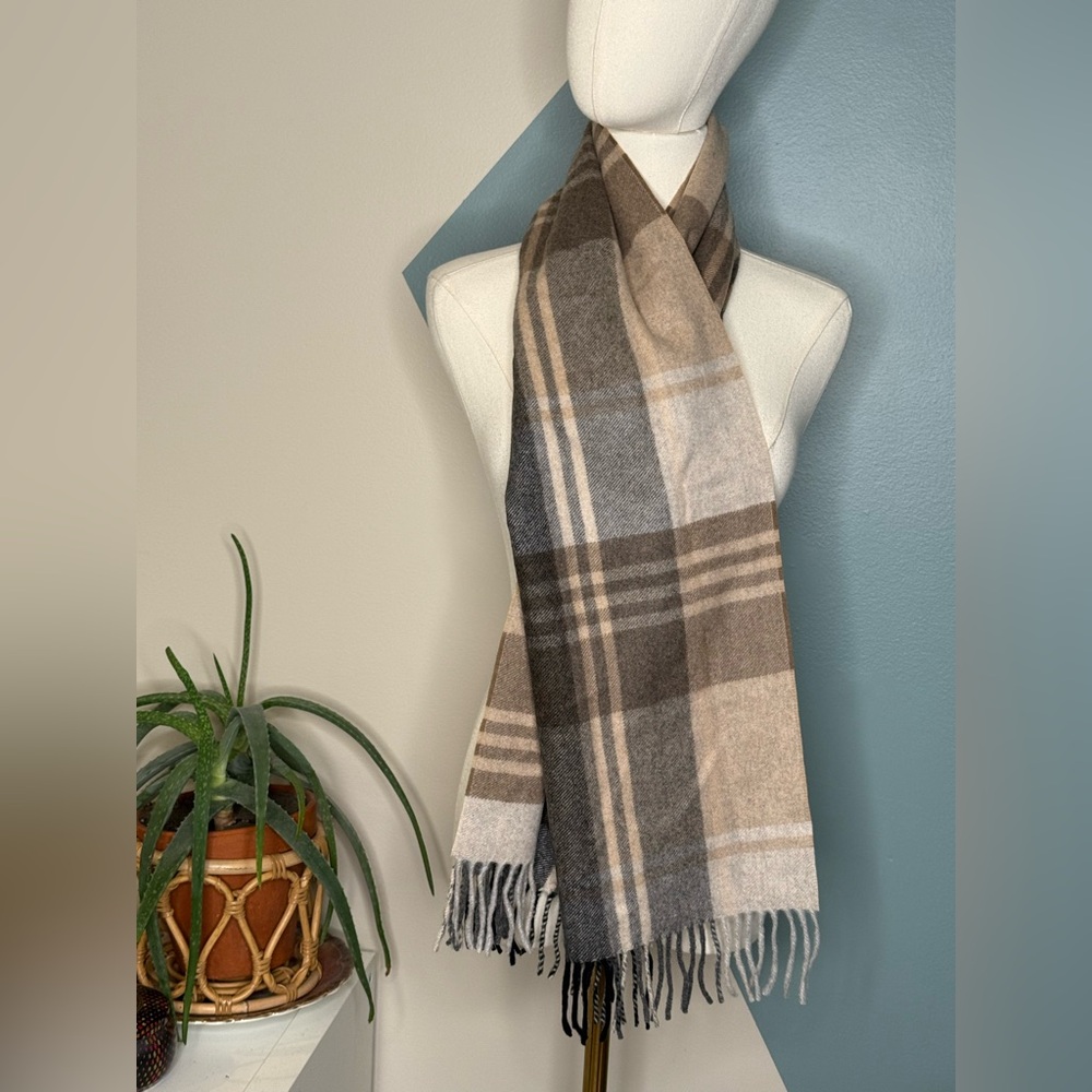 Jos. A. Bank 100% Cashmere Plaid Scarf Beige Taupe Gray Classic Winter Neutral